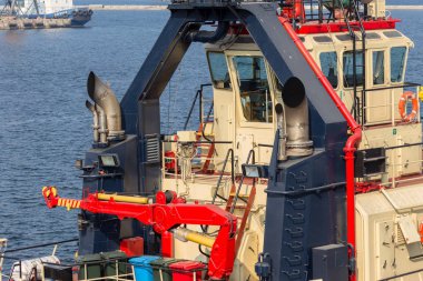 Odessa, Ukrayna - 10 Ekim 2018: Odessa deniz limanı. Uluslararası deniz taşımacılığı. Denizcilik Lojistik. Liman deniz kargo ile tipik bir resmini gemi. Gemi kargo bağlantı noktası