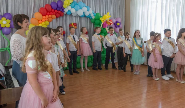Odessa Ucrania Mayo 2018 Grupo Musical Infantil Canta Baila Escenario — Foto de Stock