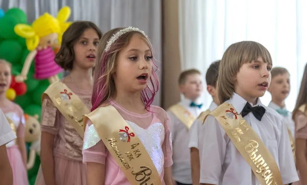 Oděsa Ukrajina Může 2018 Dětská Hudební Skupina Zpívat Tančit Jevišti — Stock fotografie