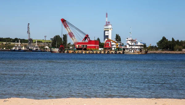 Odessa Ukraine Julho 2018 Uma Escavadora Flutuante Especializada Limpa Sedimentos — Fotografia de Stock