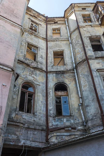 Gebroken Glas Ramen Van Een Oude Verlaten Mystieke Huis Een — Stockfoto