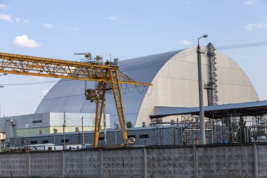  Reaktör 4 Chernobyl Nükleer Santrali'nde yeni hapsi ile. Küresel atomik felaket. Çernobil dışlama bölgesi