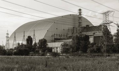  Reaktör 4 Chernobyl Nükleer Santrali'nde yeni hapsi ile. Küresel atomik felaket. Çernobil dışlama bölgesi