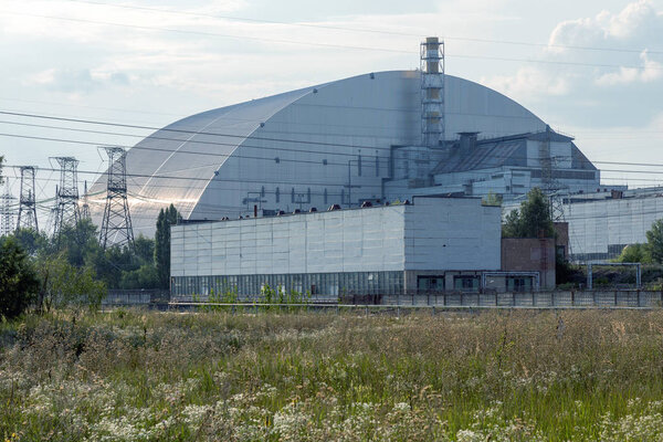  Реактор 4 на Чернобыльской АЭС с новым замком. Глобальная атомная катастрофа. Чернобыльская зона отчуждения
