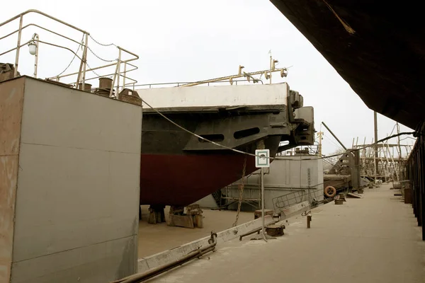 Arkiv 2008 Port Ust Donau Förstördes Krisen Gamla Rostiga Båtar — Stockfoto