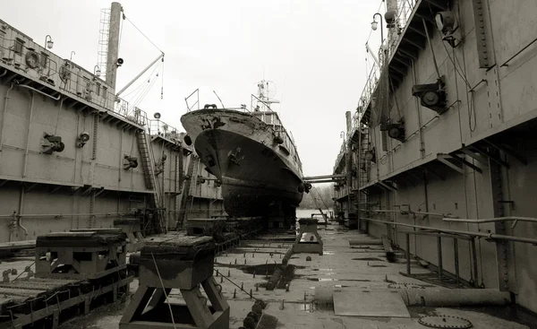 Archivio 2008 Porto Fluviale Ust Danubio Stato Distrutto Crisi Vecchie — Foto Stock