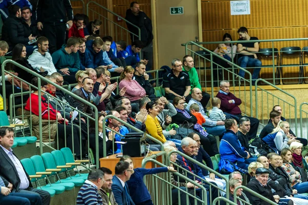 Odessa Ukraina November 2018 Glada Skrikande Fans Läktarna Volleyboll Skara — Stockfoto