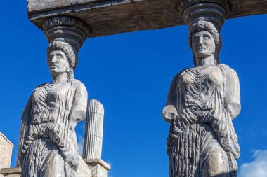 Antik Yunan tanrıları kamu kentsel eğlence merkezi, tasarım parçaları gece kulübü. Yunan mitolojisinde Tanrı Prometheus, caryatids Akropolis'in, stilize heykel parçaları