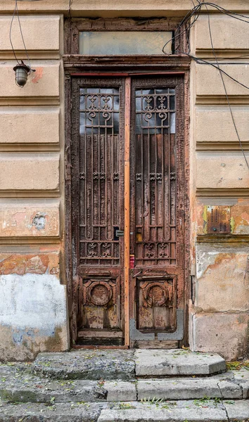 Old Wooden Door Weathered Cracked Paint Old Wooden Door Wall — Stock Photo, Image