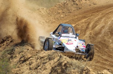 Odessa, Ukrayna - 29 Haziran: Ukrayna Kupası Şampiyonası motocross yarış pisti Zhivagova dağ, Odessa. Yetişkin biniciler ve çocuklar, 29 Haziran 2013 Odessa, Ukrayna