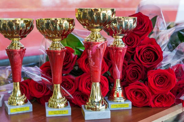 乌克兰奥德萨 为总冠军的冠军和获奖者颁发了大量闪亮的金牌 银牌和铜牌 体育奖章和体育奖 — 图库照片
