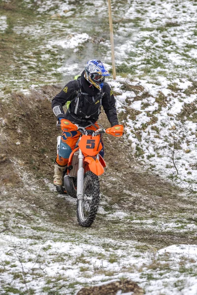 オフロード バイク モトクロス オフロード ルートを渡します山 2014 オデッサ ウクライナのオデッサ ウクライナ 2014 — ストック写真