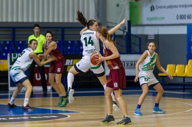 Odessa, Ukrayna - 5 Kasım 2016: Ukraynaca bayanlar basketbol Kupası. Interhimik (Odessa) - Tavria Star (Kherson). Interhimik - Ukrayna şampiyonu ve turnuvanın lideri