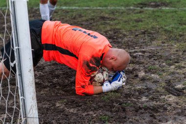 Odessa, Ukrayna - 21 Eylül 2016: futbol. Ukrayna Kupası oyun Fc Pearl - Odessa ve Karpatlar - Lviv. Gergin oyun. Bir gol, bir dizi futbol sahası penaltılarla