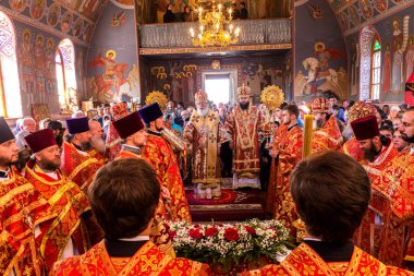 Odessa, Ukrayna - 13 Eylül: Kutlama Ukrayna köyünde Tapınağı nın Ortodoks Hıristiyan dini bayram simgelerin. Büyükşehir Odessa ve Izmail Agafangel, 13 Eylül 2014 yılında Odessa, Ukrayna