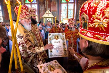Odessa, Ukrayna - 13 Eylül: Kutlama Ukrayna köyünde Tapınağı nın Ortodoks Hıristiyan dini bayram simgelerin. Büyükşehir Odessa ve Izmail Agafangel, 13 Eylül 2014 yılında Odessa, Ukrayna