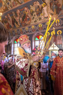 Odessa, Ukrayna - 13 Eylül: Kutlama Ukrayna köyünde Tapınağı nın Ortodoks Hıristiyan dini bayram simgelerin. Büyükşehir Odessa ve Izmail Agafangel, 13 Eylül 2014 yılında Odessa, Ukrayna