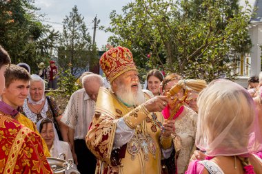 Odessa, Ukrayna - 13 Eylül: Kutlama Ukrayna köyünde Tapınağı nın Ortodoks Hıristiyan dini bayram simgelerin. Büyükşehir Odessa ve Izmail Agafangel, 13 Eylül 2014 yılında Odessa, Ukrayna 