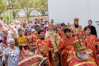 Odessa, Ukrayna - 13 Eylül: Kutlama Ukrayna köyünde Tapınağı nın Ortodoks Hıristiyan dini bayram simgelerin. Büyükşehir Odessa ve Izmail Agafangel, 13 Eylül 2014 yılında Odessa, Ukrayna 