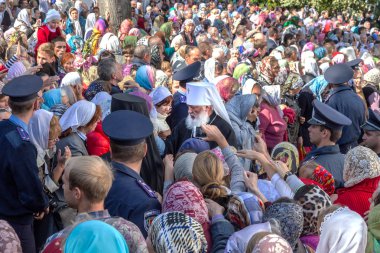 Odessa, Ukrayna - 29 Eylül: Papazın Ukraynalı Ortodoks Kilisesi Onufry, Büyükşehir Kiev ve bütün Ukrayna 190 yıl eski manastır kutlama 29 Eylül 2014 Odessa, Ukrayna ilk ziyaret 