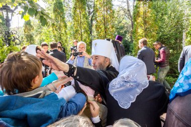 Odessa, Ukrayna - 29 Eylül: Papazın Ukraynalı Ortodoks Kilisesi Onufry, Büyükşehir Kiev ve bütün Ukrayna 190 yıl eski manastır kutlama 29 Eylül 2014 Odessa, Ukrayna ilk ziyaret 