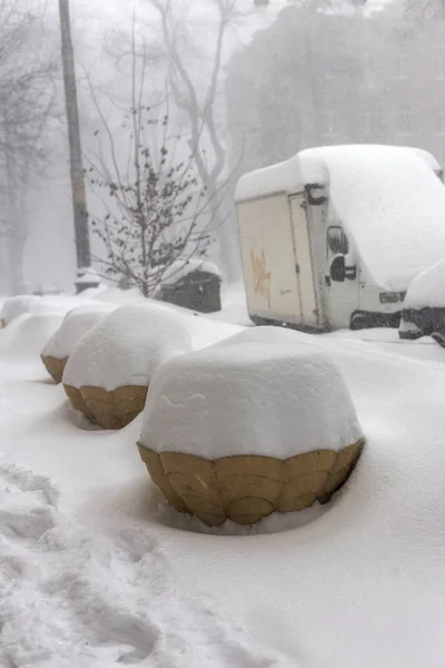 オデッサ ウクライナ 2014 自然災害 大雪と吹雪 都市を麻痺させた Kolaps 雪覆われたサイクロン ヨーロッパ 2014 — ストック写真