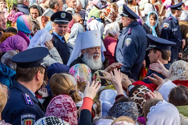 オデッサ ウクライナで 2014 190 歳修道院の祭典ですべてウクライナの首都のキエフ ウクライナ正教会 Onufry の学長のオデッサ ウクライナ 最初の訪問 — ストック写真