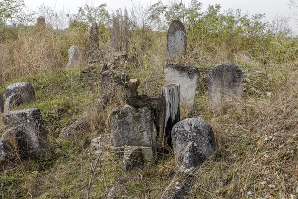 Odessa Ucrânia Novembro Sepulturas Antigas Abandonadas Histórico Cemitério Judaico Região — Fotografia de Stock