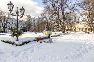 Odessa, Ukrayna - 29 Aralık 2014: Doğal felaketler, kar fırtınası şiddetli kar yağışı ile şehir felç oldu. Kolaps. Kar kaplı siklon Avrupa, 29 Aralık 2014 Odessa, Ukrayna.
