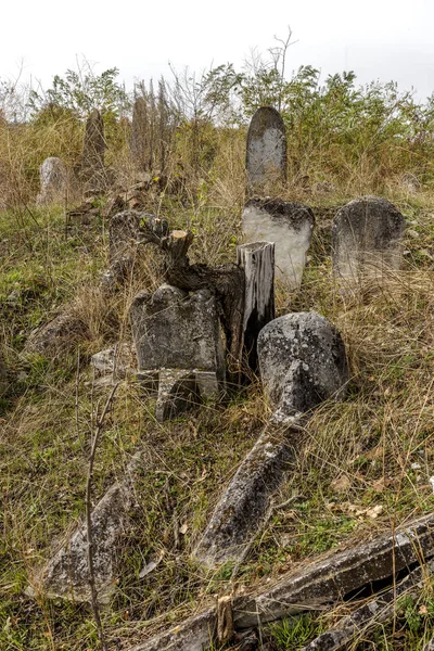 Odessa Ucrânia Novembro Sepulturas Antigas Abandonadas Histórico Cemitério Judaico Região — Fotografia de Stock