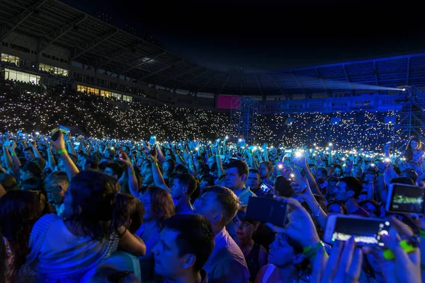 Odessa Ucrânia Junho 2016 Grande Multidão Espectadores Concerto Rock Durante — Fotografia de Stock