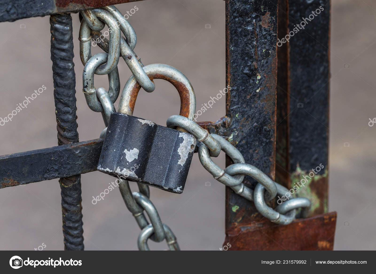 big chain lock