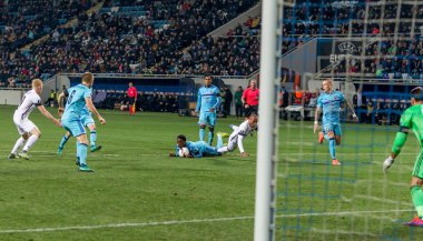 Odessa, Ukrayna - 3 Kasım 2016: Uefa Avrupa Ligi. FC Zarya (Lugansk) Feyenoord (Rotterdam) Hollanda kabul eder. Yoğun duygusal futbol maçı maçın anahtar parçaları. 1:1