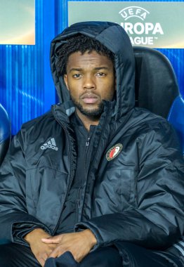 Odessa, Ukrayna - 3 Kasım 2016: Uefa Avrupa Ligi. FC Zarya (Lugansk) Feyenoord (Rotterdam) Hollanda kabul eder. Oyuncular Feyenoord maçı izlerken yedek bankta