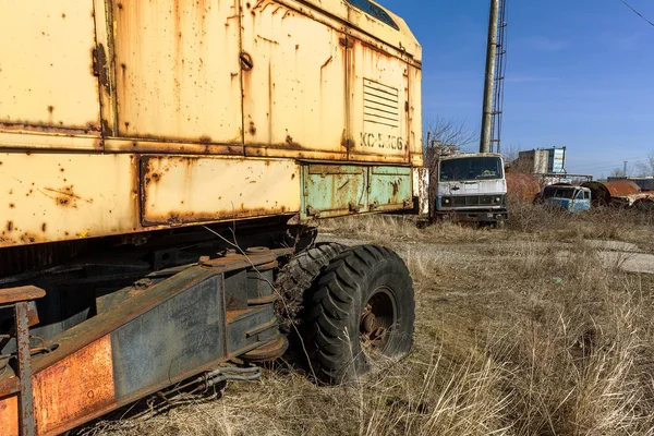 Guindaste Automóvel Enferrujado Velho Jogado Technopark Velho Chernobyl Após Acidente — Fotografia de Stock