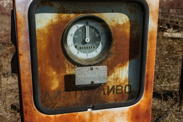 Eine Alte Verlassene Rostige Tankstelle Mit Der Aufschrift Dieselkraftstoff Alte — Stockfoto