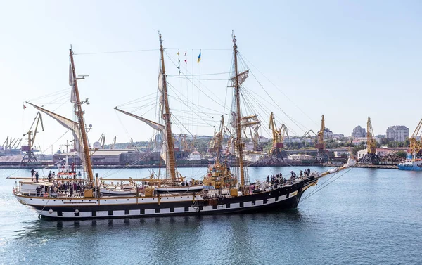 Odessa Ucrânia Agosto 2016 Educação Barquentine Marinha Italiana Palinuro Atracado — Fotografia de Stock