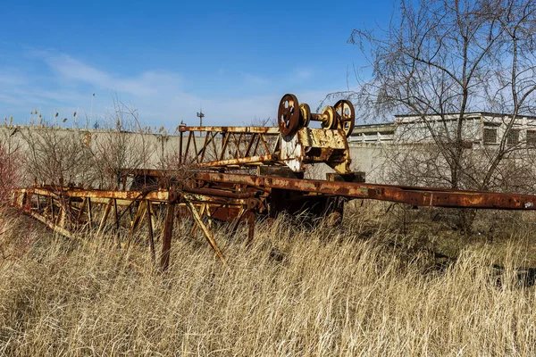 Vieille Grue Automobile Rouillée Est Jeté Dans Ancien Technoparc Tchernobyl — Photo