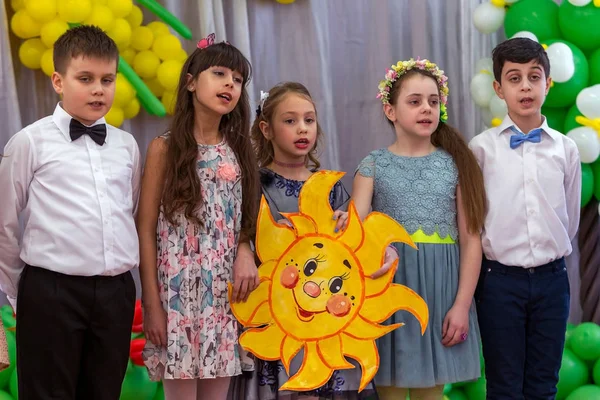 Odessa Ukraina Marca 2017 Dzieci Koncert Szkole Podstawowej Dla Dzieci — Zdjęcie stockowe