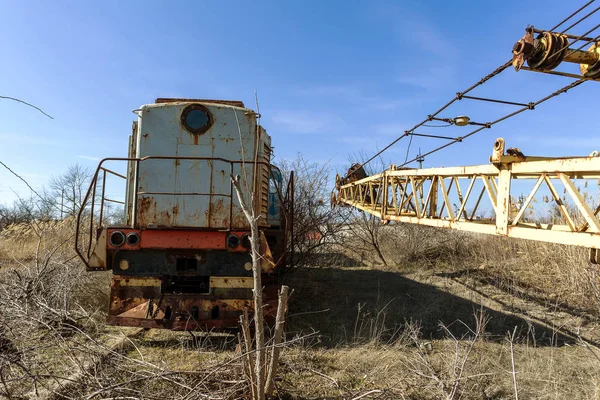 Vecchia Gru Automobilistica Arrugginita Viene Gettata Nel Vecchio Tecnoparco Chernobyl — Foto Stock