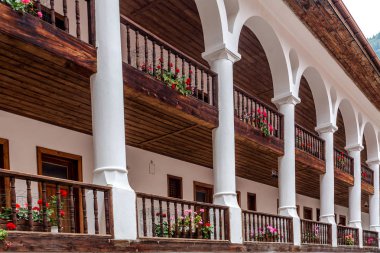 Rila Park, Bulgaristan - 30 Temmuz 2016: Rila Manastırı Hıristiyan davranır, Saint Ivan, Balkanlar'da, Unesco Dünya Mirası en önemli Bulgar Ortaçağ Hıristiyan Anıtlar