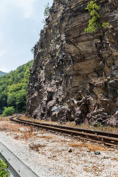 Ailroad Tracks Old Worn Wooden Sleepers Require Urgent Repair Narrow — Stock Photo, Image