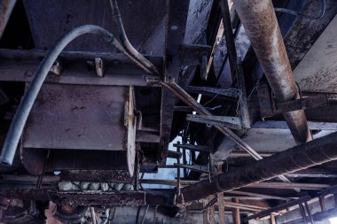Endüstriyel Bina çimento fabrikası Chernobyl, terk edilmiş. Eski bir fabrika kalıntıları. Bi boka yaramaz, paslı metal çimento fabrikası donatımın bozuldu. Kıyamet tasarım, retro, stalker için öğe