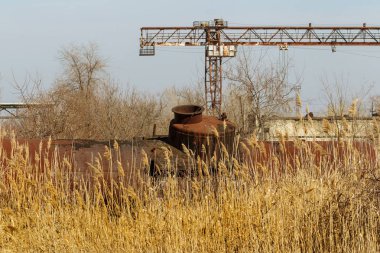 Benzin için eski paslı otomobil tanker içinde eski Teknopark Çernobil nükleer santral kazadan sonra atılır. Kıyamet, Pripyat. Radyasyon. Paslı araç teknoloji terk