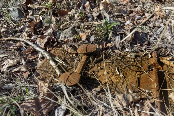 Gammal Övergiven Järnväg Rälsbrott Trasiga Trä Slipers Trasiga Resterna Järnvägen — Stockfoto