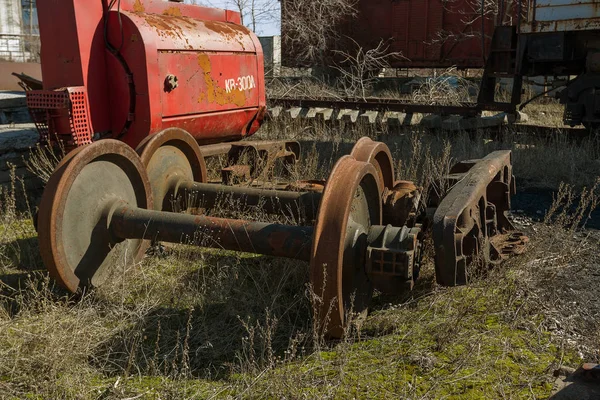 Starý Rezavý Vlaku Lokomotiva Uvržen Vyloučení Zóny Černobylu Zóna Vysokou — Stock fotografie