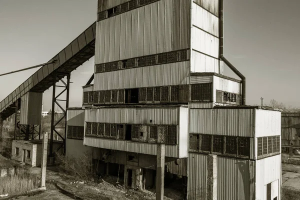 Endüstriyel Bina Çimento Fabrikası Chernobyl Terk Edilmiş Eski Bir Fabrika — Stok fotoğraf