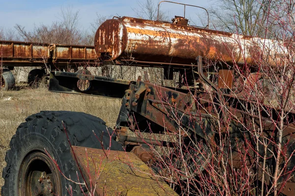 Viejo Camión Cisterna Oxidado Para Gasolina Lanza Viejo Tecnoparque Chernobyl — Foto de Stock