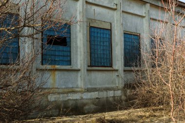 Endüstriyel Bina çimento fabrikası Chernobyl, terk edilmiş. Eski bir fabrika kalıntıları. Bi boka yaramaz, paslı metal çimento fabrikası donatımın bozuldu. Kıyamet tasarım, retro, stalker için öğe
