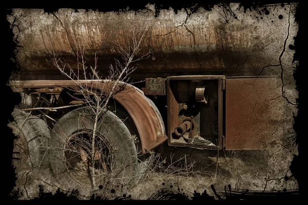 Velho Carro Cisterna Enferrujado Para Gasolina Jogado Antigo Tecnoparque Chernobyl — Fotografia de Stock